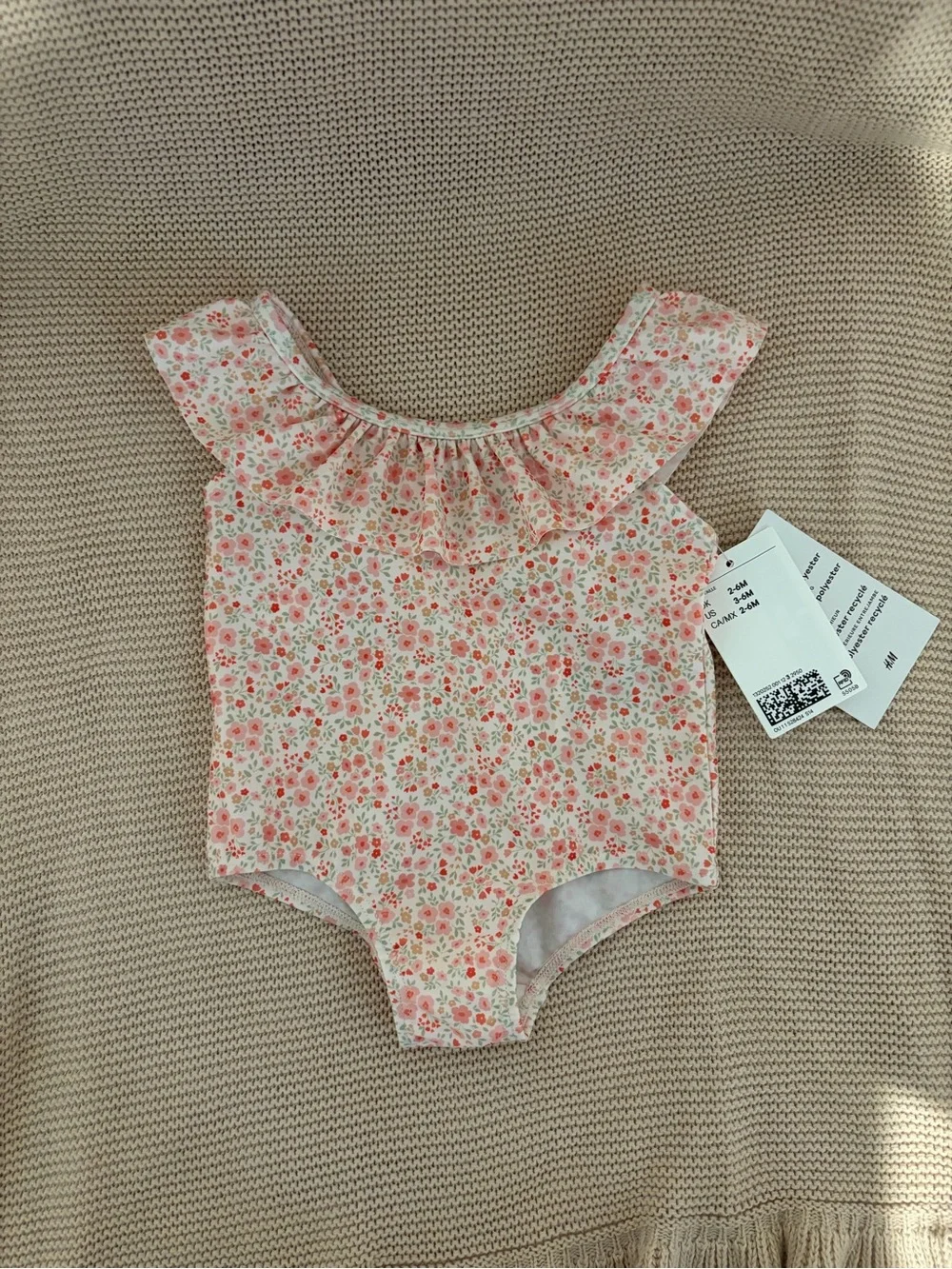H&M: Floral Ruffle One-Piece Baby Swimsuit - 3-6 M